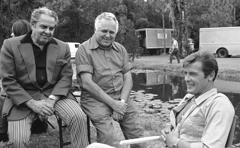 Cubby Broccoli, Harry Saltzman and Roger Moore behind the scenes
